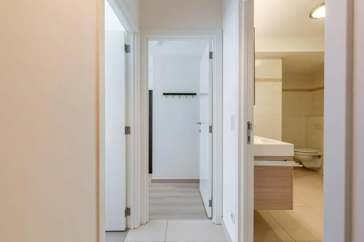 Huswell - Bright Duplexapartment Ostend Belgium